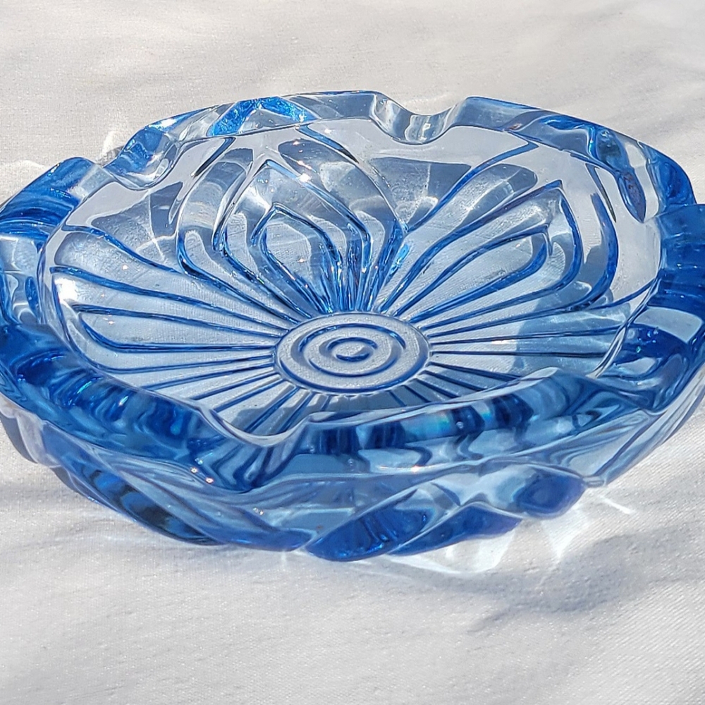 Vintage Cambridge Glass Co. "Caprice" Moonlight Blue Glass Ashtray